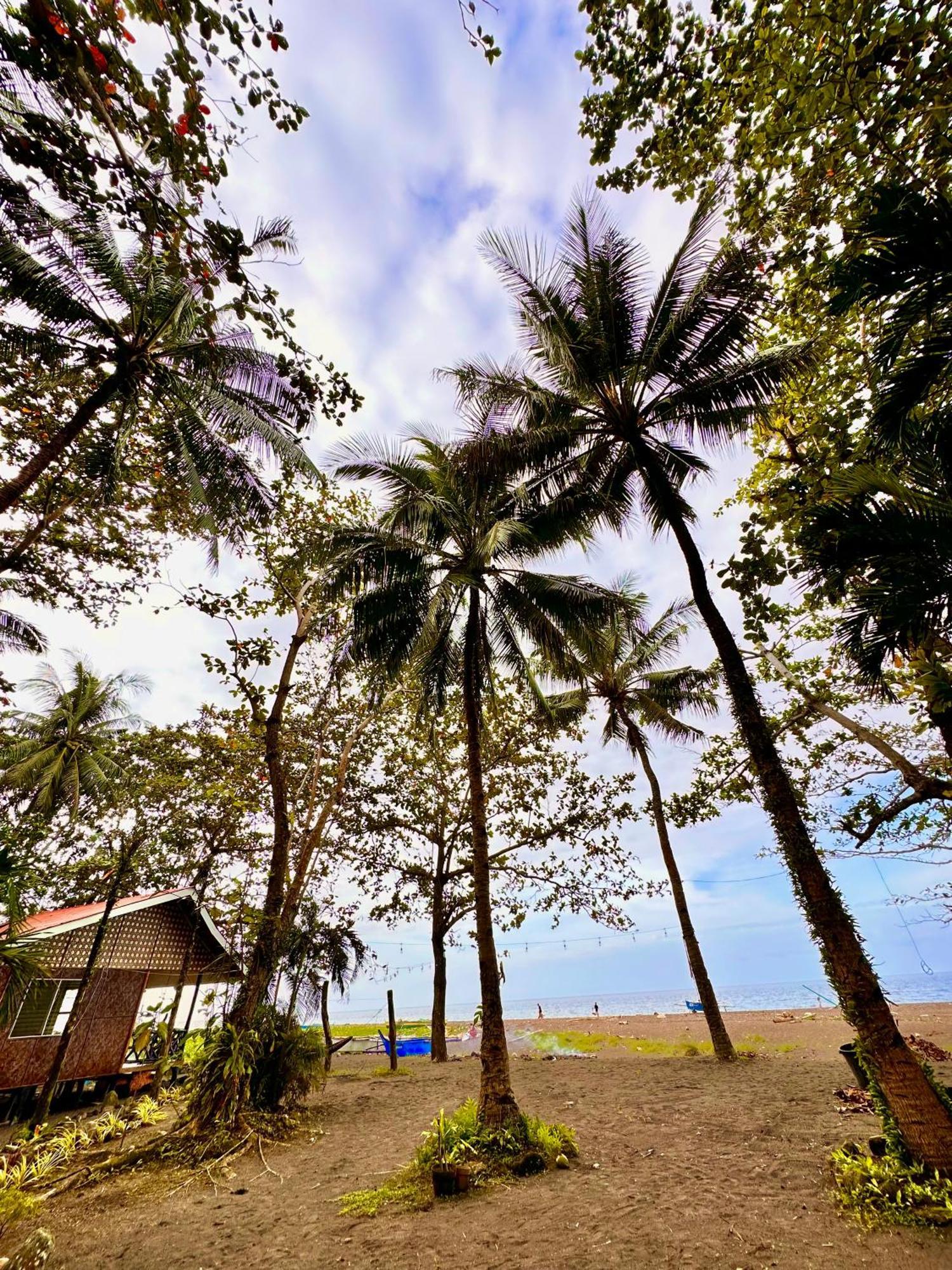Playa Del Fuego Camiguin Beach Hostel & Resort Mambajao Bagian luar foto