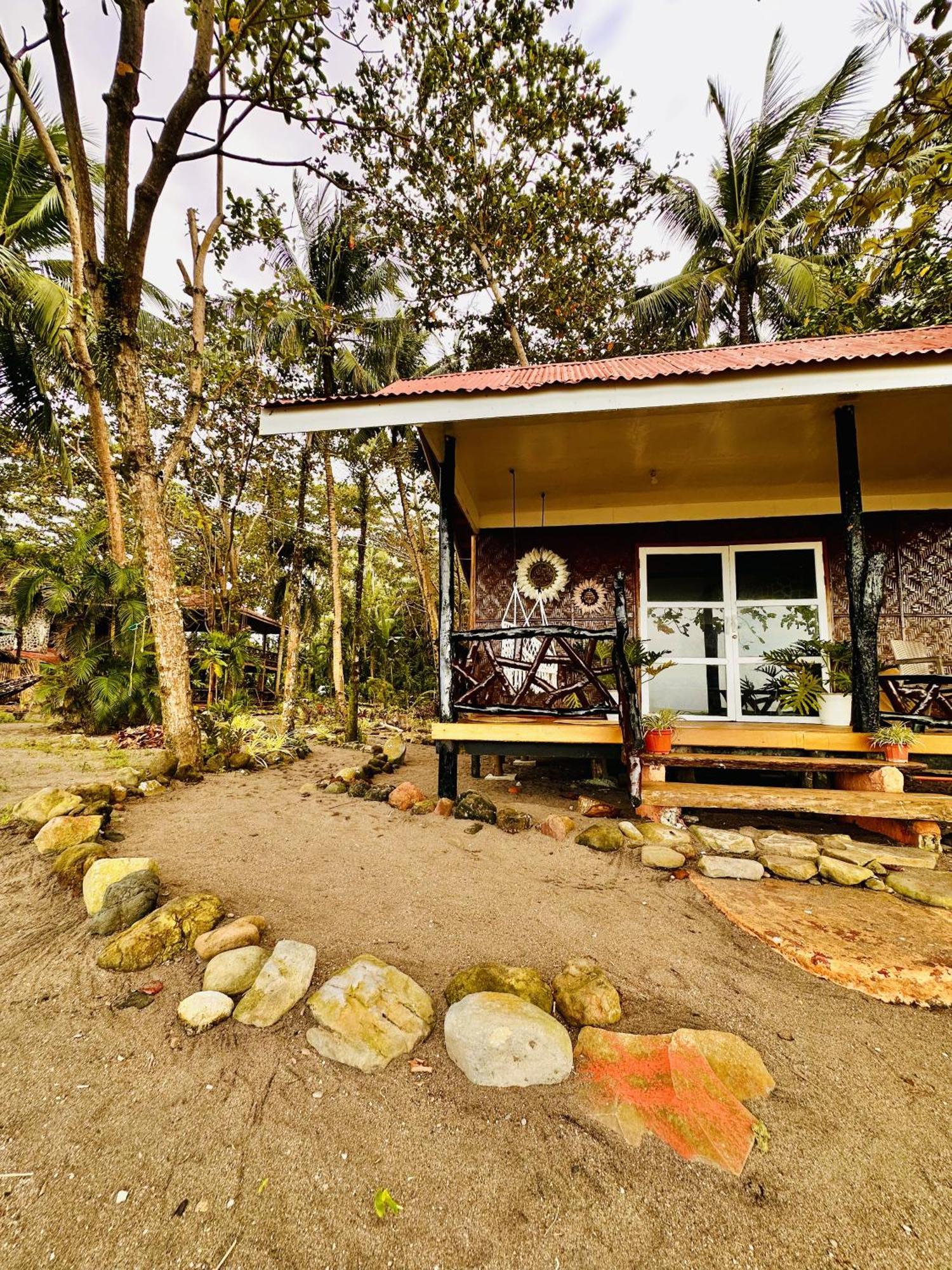 Playa Del Fuego Camiguin Beach Hostel & Resort Mambajao Bagian luar foto