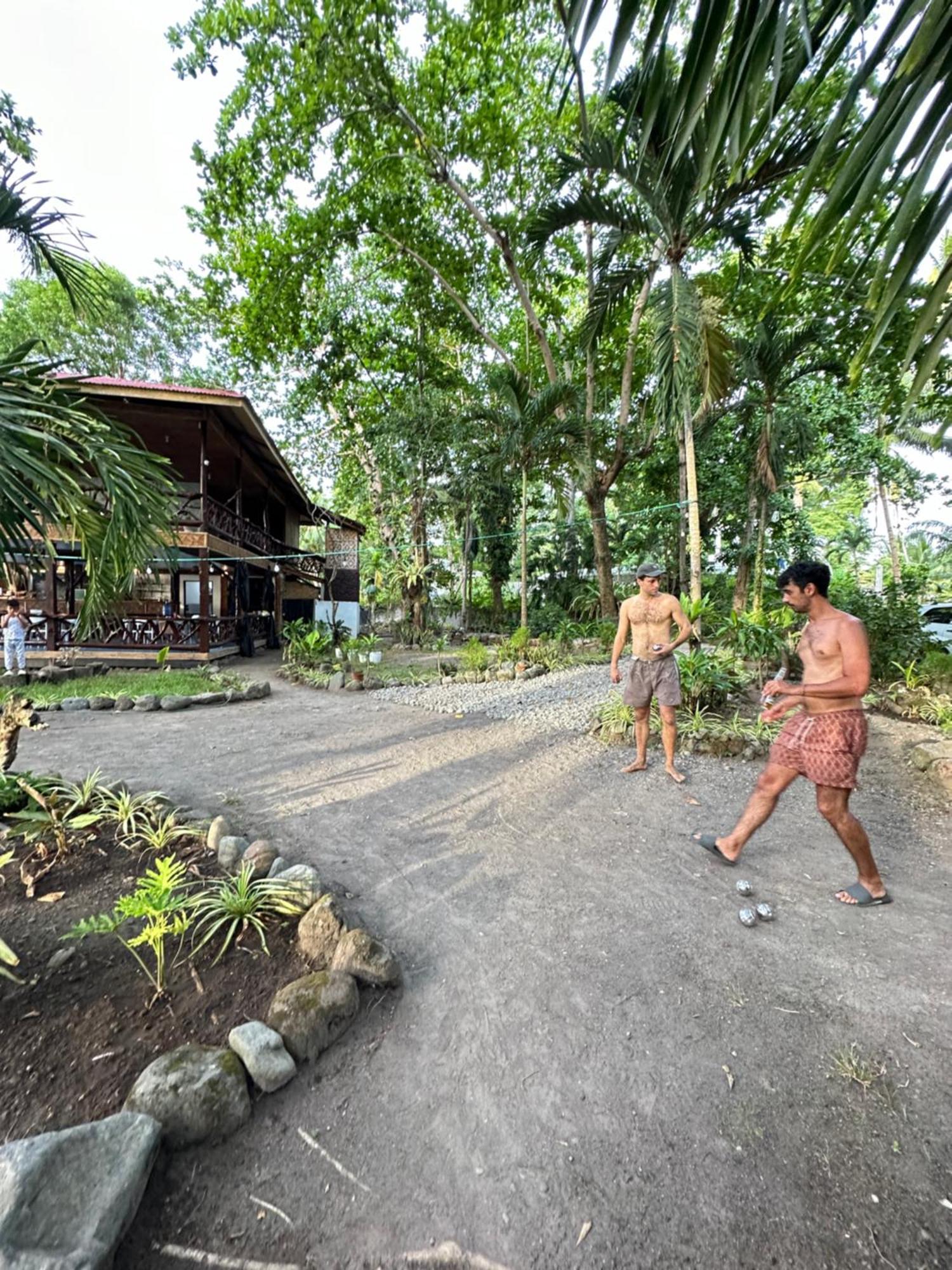Playa Del Fuego Camiguin Beach Hostel & Resort Mambajao Bagian luar foto